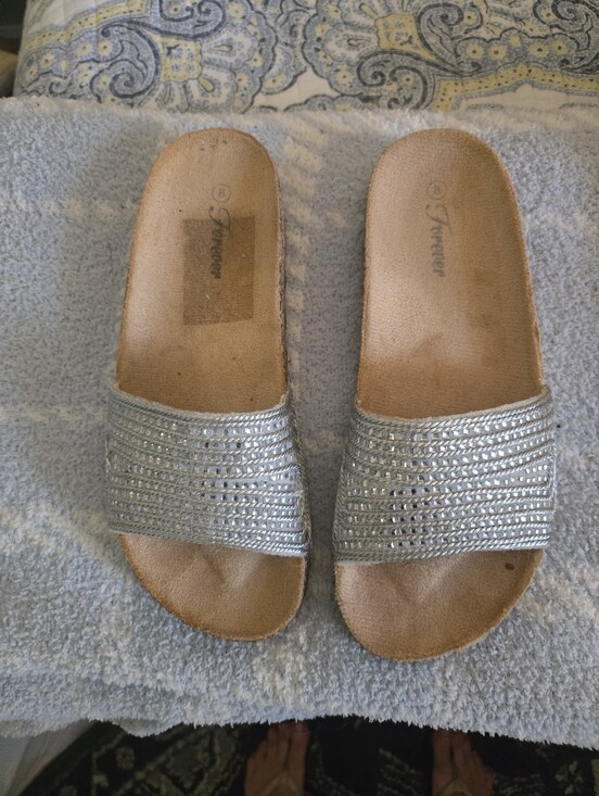 Source Unknown Shoes - Forever Silver Beaded Slide Sandals - Women's size 8